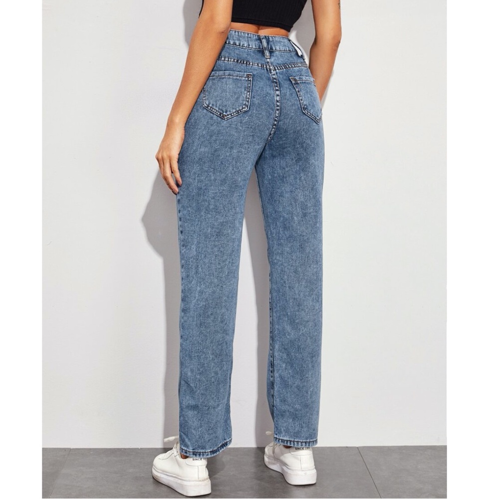 High Rise Mom Jeans - Picture 3 of 7